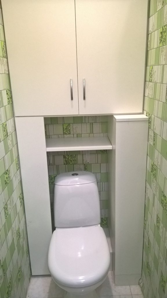 Навесной шкаф в туалет фото
